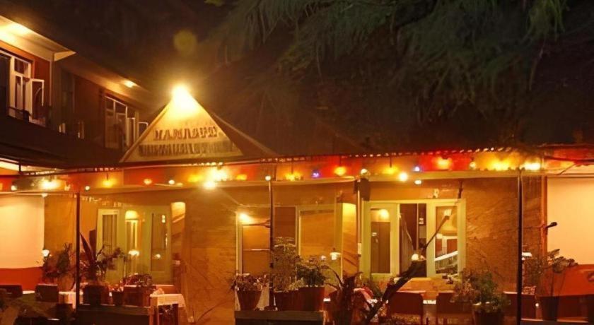 Fairmount Hotel Pokhara Eksteriør billede
