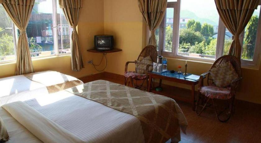 Fairmount Hotel Pokhara Eksteriør billede